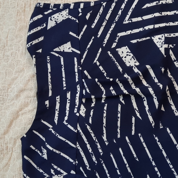 RW&CO sleeves blue and cream blouse, size medium - Picture 8 of 10